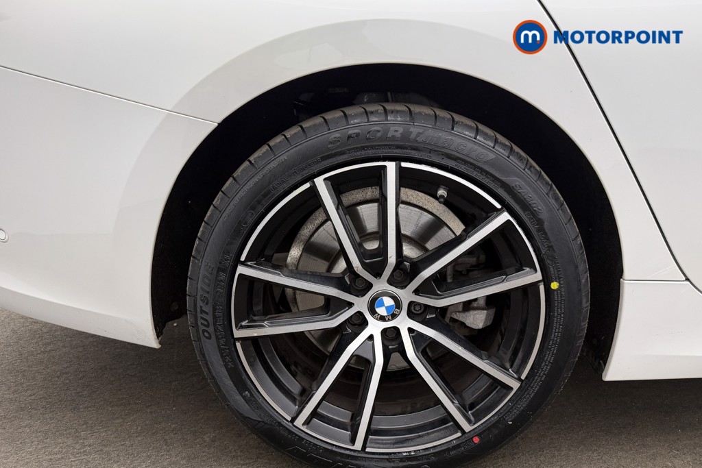 BMW 3 Series Sport Pro Automatic Petrol Plug-In Hybrid Saloon - Stock Number (1647432) - 5th supplementary image