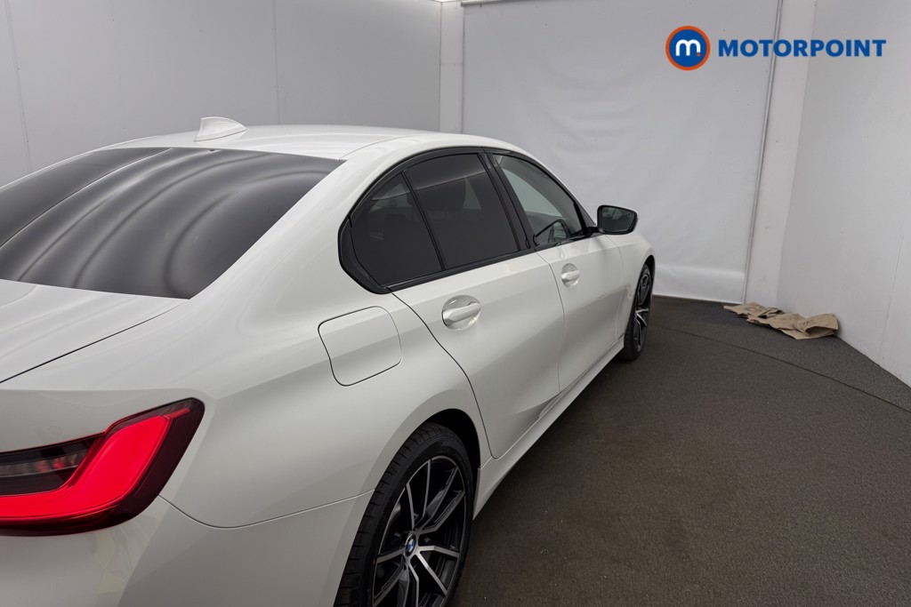 BMW 3 Series Sport Pro Automatic Petrol Plug-In Hybrid Saloon - Stock Number (1647432) - 8th supplementary image