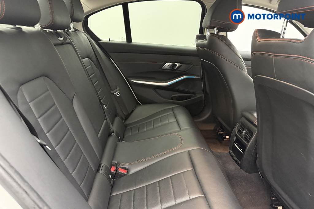 BMW 3 Series Sport Pro Automatic Petrol Plug-In Hybrid Saloon - Stock Number (1647432) - 12th supplementary image