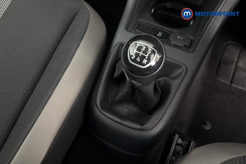 Volkswagen UP High Up Manual Petrol Hatchback - Stock Number (1647744) - 15th supplementary image