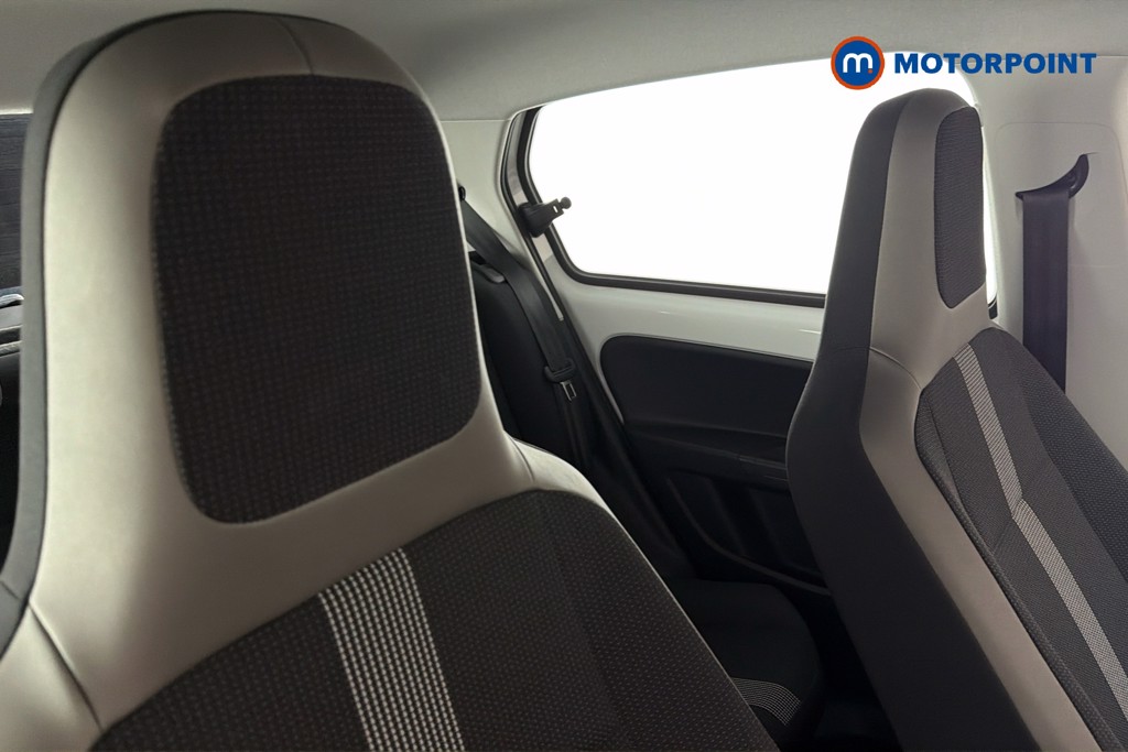 Volkswagen UP High Up Manual Petrol Hatchback - Stock Number (1647744) - 23rd supplementary image