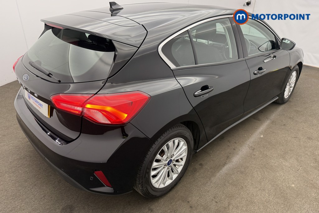 Ford Focus Titanium Manual Petrol Hatchback - Stock Number (1648141) - 9th supplementary image