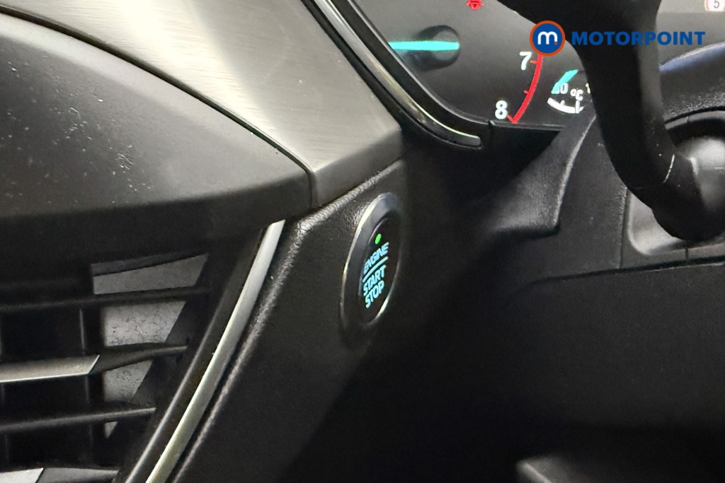 Ford Focus Titanium Manual Petrol Hatchback - Stock Number (1648141) - 30th supplementary image