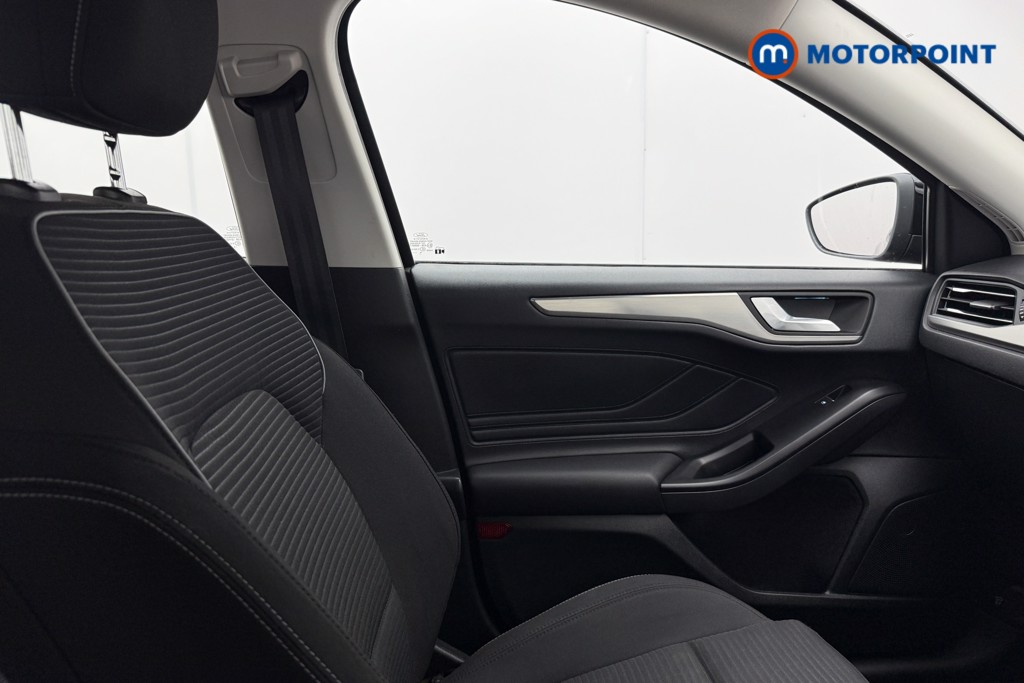 Ford Focus Titanium Manual Petrol Hatchback - Stock Number (1648141) - 35th supplementary image