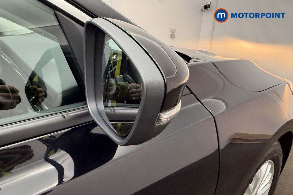 Ford Focus Titanium Manual Petrol Hatchback - Stock Number (1648141) - 37th supplementary image