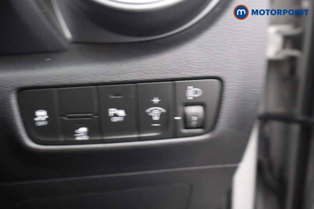 Hyundai Kona Se Connect Automatic Electric SUV - Stock Number (1648278) - 13th supplementary image