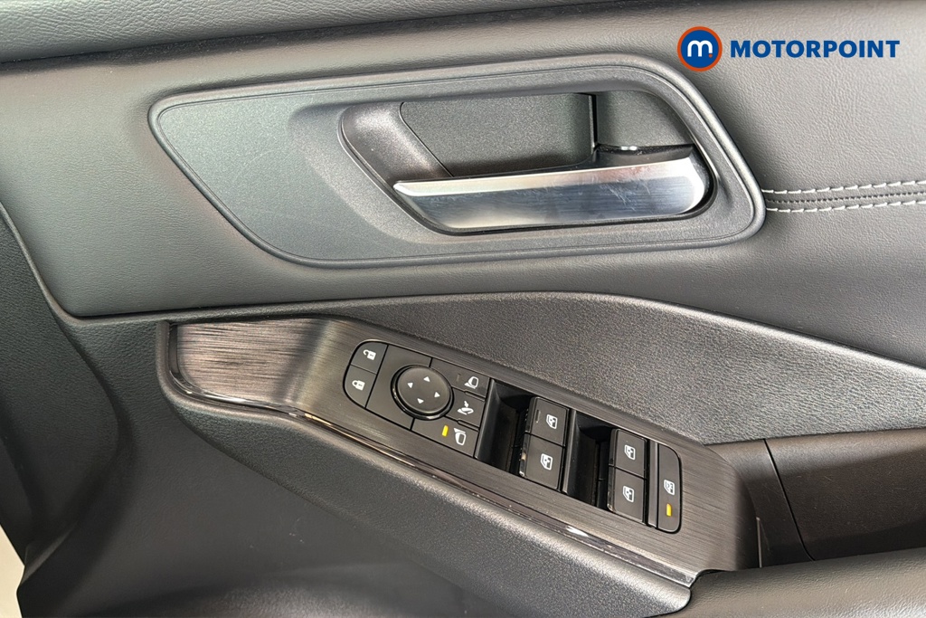 Nissan Qashqai Acenta Premium Manual Petrol SUV - Stock Number (1648288) - 19th supplementary image