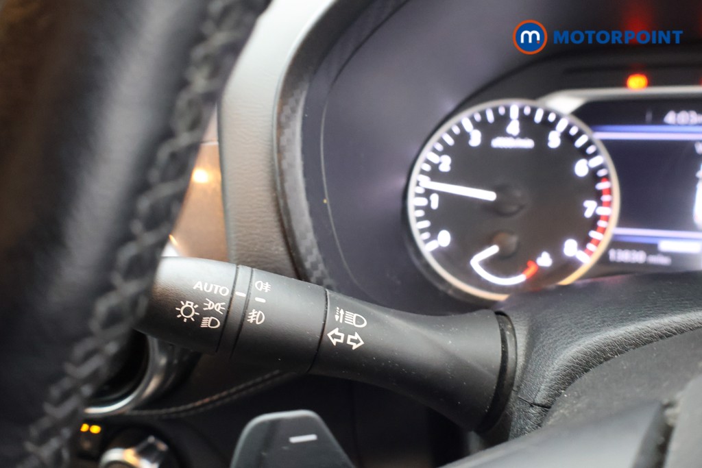 Nissan Juke Tekna Automatic Petrol SUV - Stock Number (1648363) - 5th supplementary image