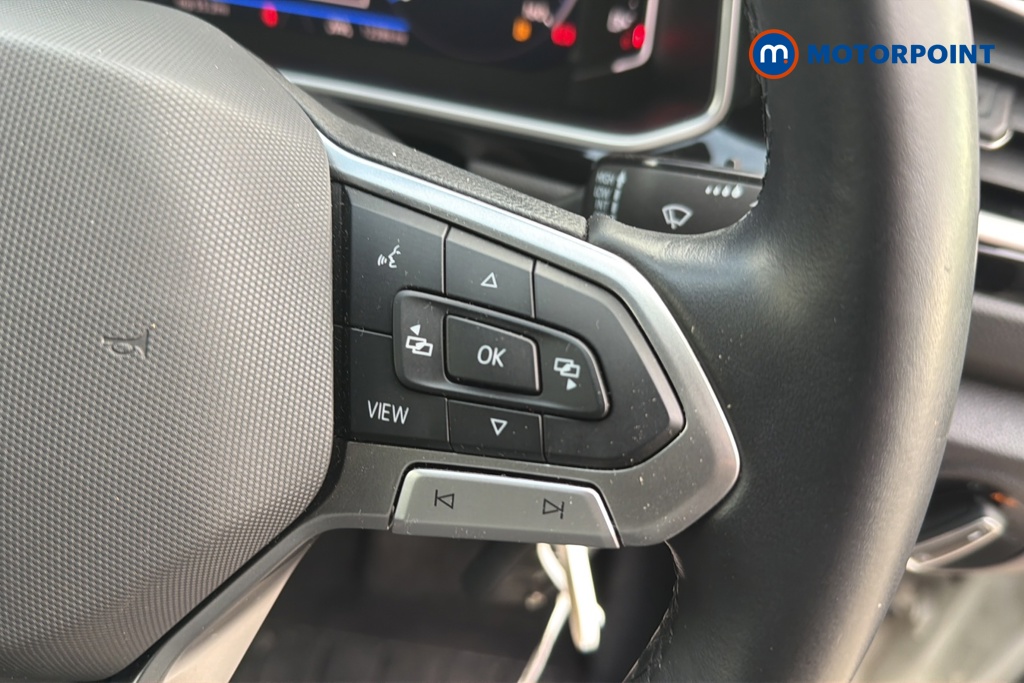 Volkswagen T-Roc R-Line Manual Petrol SUV - Stock Number (1648587) - 3rd supplementary image