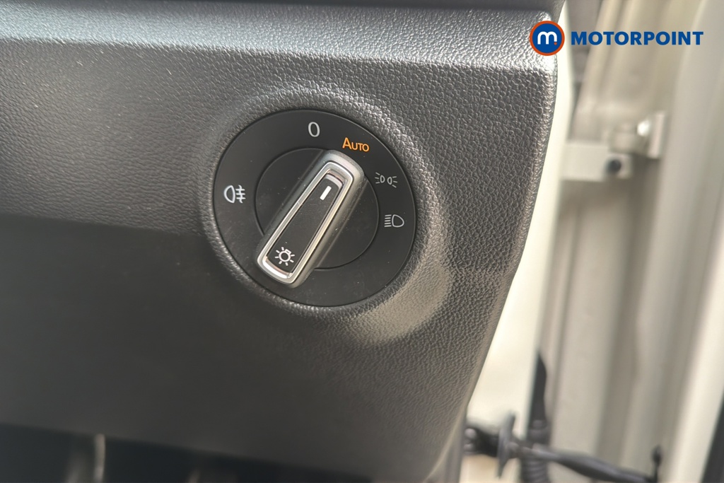Volkswagen T-Roc R-Line Manual Petrol SUV - Stock Number (1648587) - 11th supplementary image