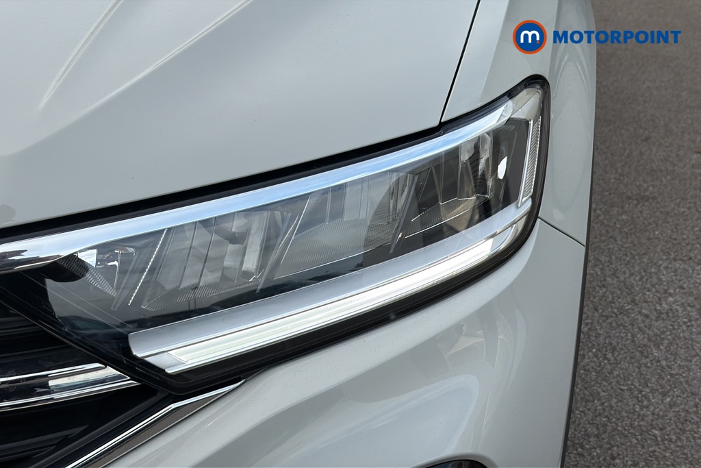 Volkswagen T-Roc R-Line Manual Petrol SUV - Stock Number (1648587) - 42nd supplementary image