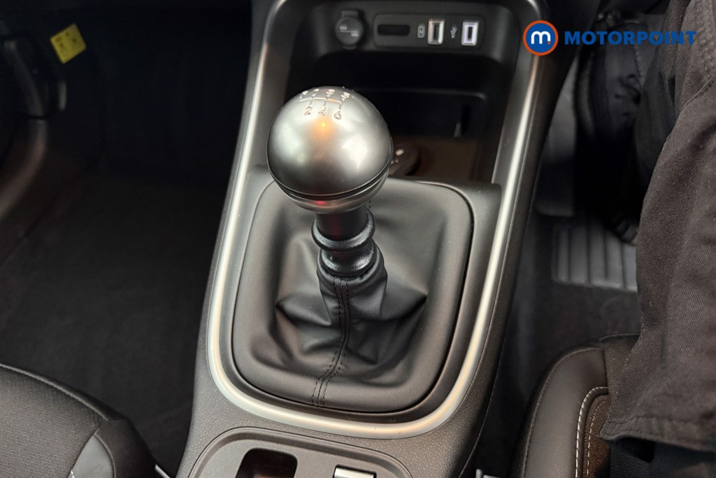Jeep Avenger Summit Manual Petrol SUV - Stock Number (1648739) - 19th supplementary image