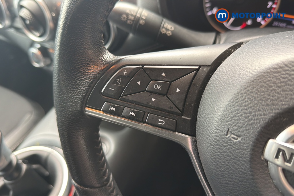 Nissan Juke Tekna Manual Petrol SUV - Stock Number (1649042) - 4th supplementary image