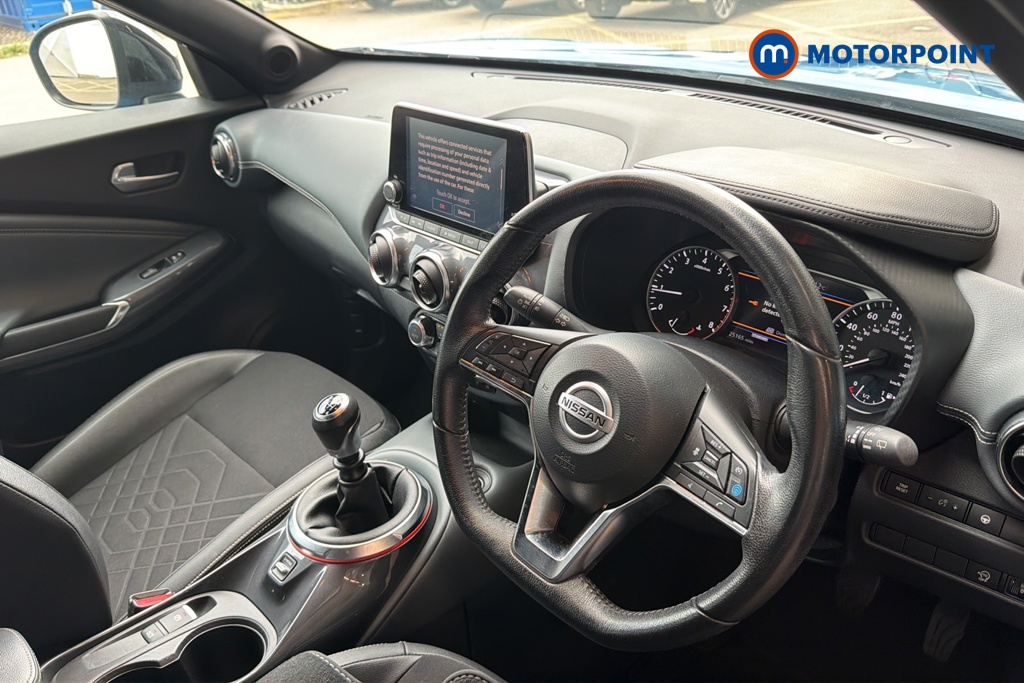 Nissan Juke Tekna Manual Petrol SUV - Stock Number (1649042) - 1st supplementary image