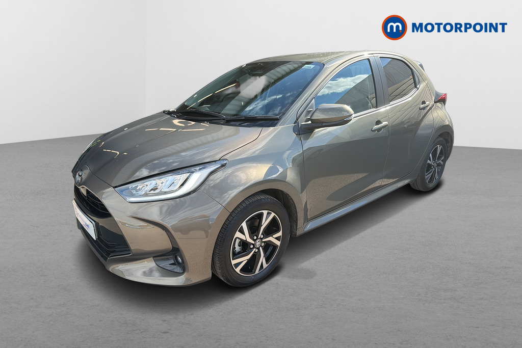 Toyota Yaris Design Automatic Petrol-Electric Hybrid Hatchback - Stock Number (1649606) - Passenger side front corner