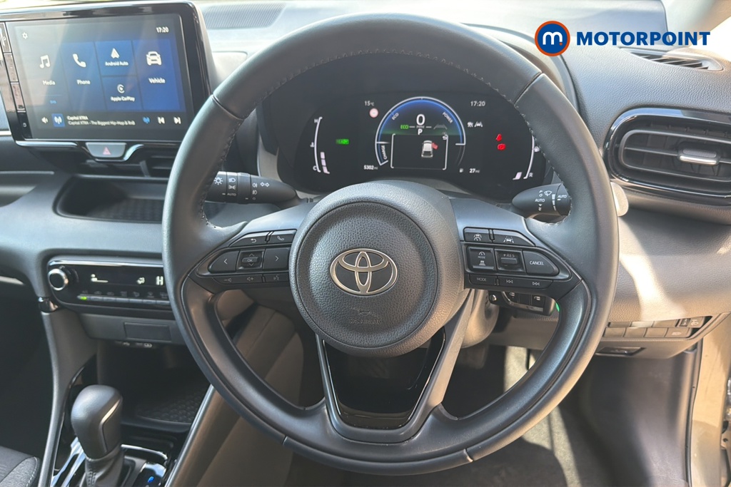 Toyota Yaris Design Automatic Petrol-Electric Hybrid Hatchback - Stock Number (1649606) - 2nd supplementary image