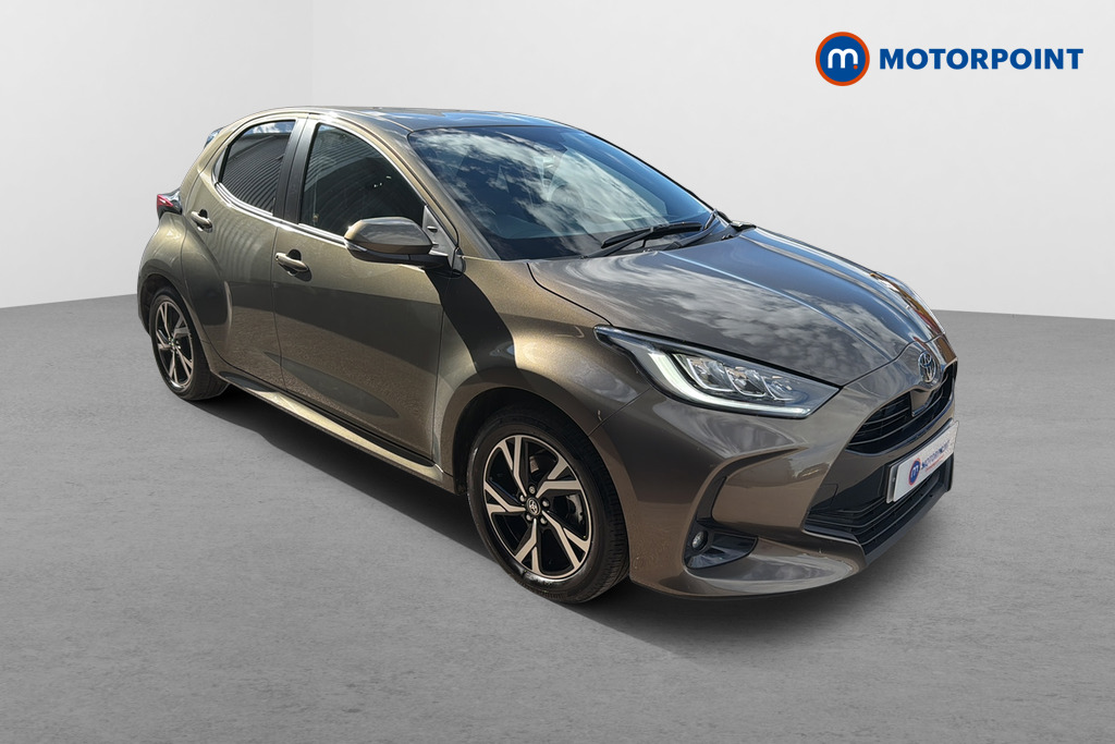 Toyota Yaris Design Automatic Petrol-Electric Hybrid Hatchback - Stock Number (1649606) - Drivers side front corner