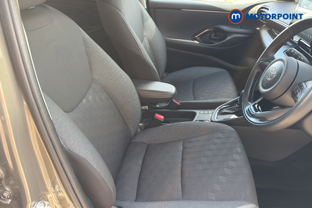 Toyota Yaris Design Automatic Petrol-Electric Hybrid Hatchback - Stock Number (1649606) - 22nd supplementary image