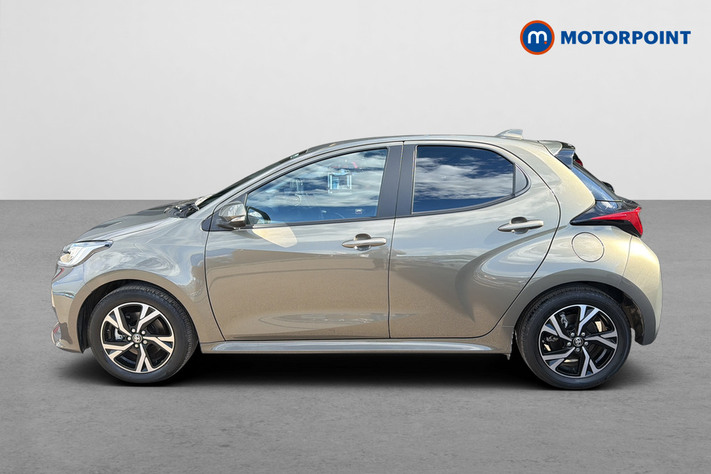 Toyota Yaris Design Automatic Petrol-Electric Hybrid Hatchback - Stock Number (1649606) - Drivers side