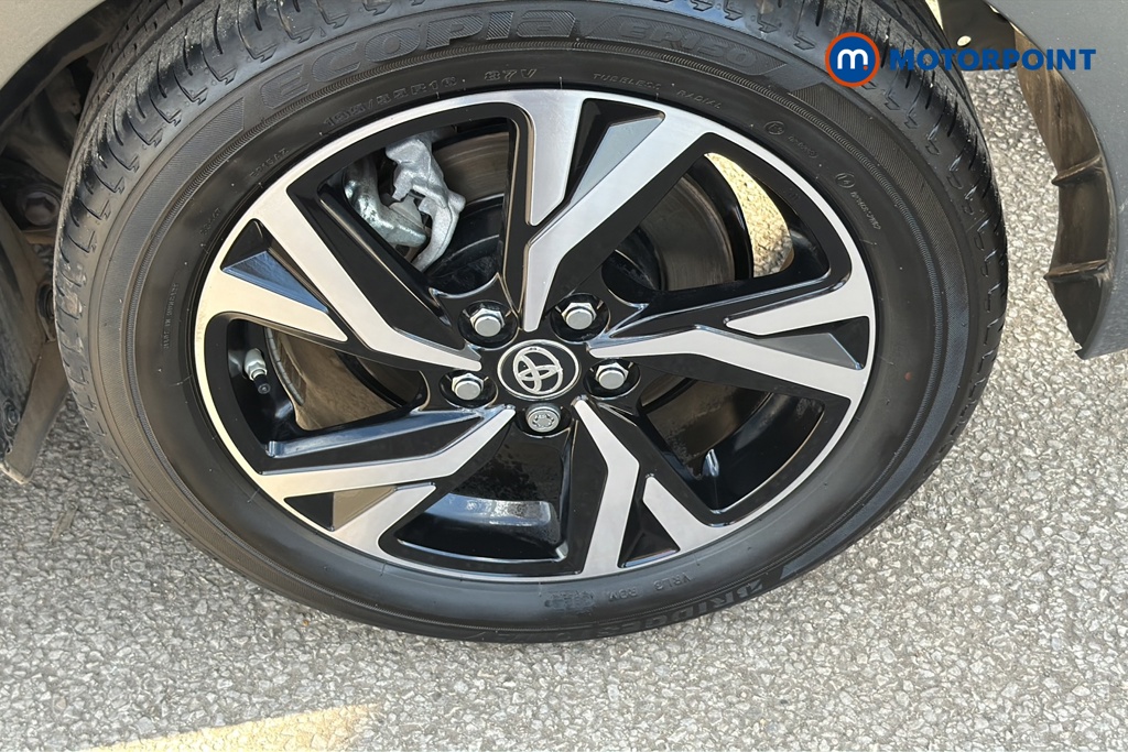 Toyota Yaris Design Automatic Petrol-Electric Hybrid Hatchback - Stock Number (1649606) - 45th supplementary image