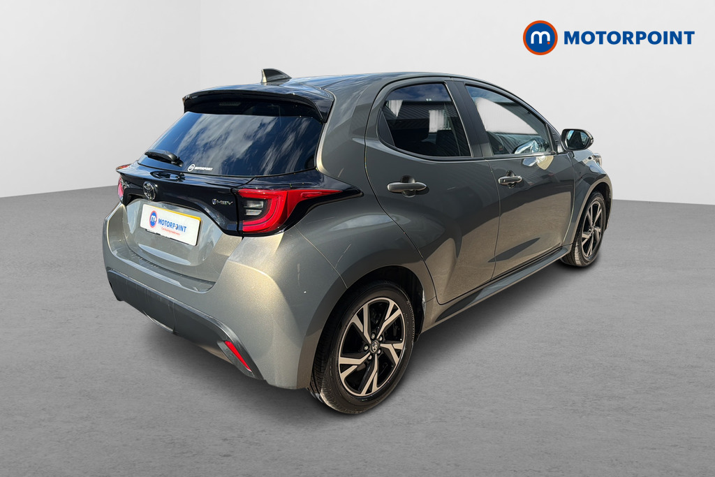 Toyota Yaris Design Automatic Petrol-Electric Hybrid Hatchback - Stock Number (1649606) - Passenger side rear corner