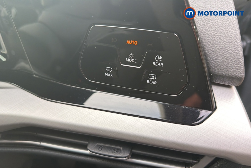 Volkswagen Golf Life Manual Petrol Hatchback - Stock Number (1650234) - 11th supplementary image
