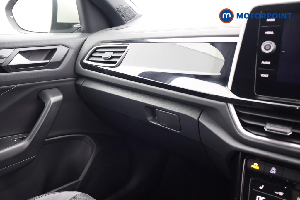 Volkswagen T-Roc R-Line Manual Petrol SUV - Stock Number (1650410) - 9th supplementary image