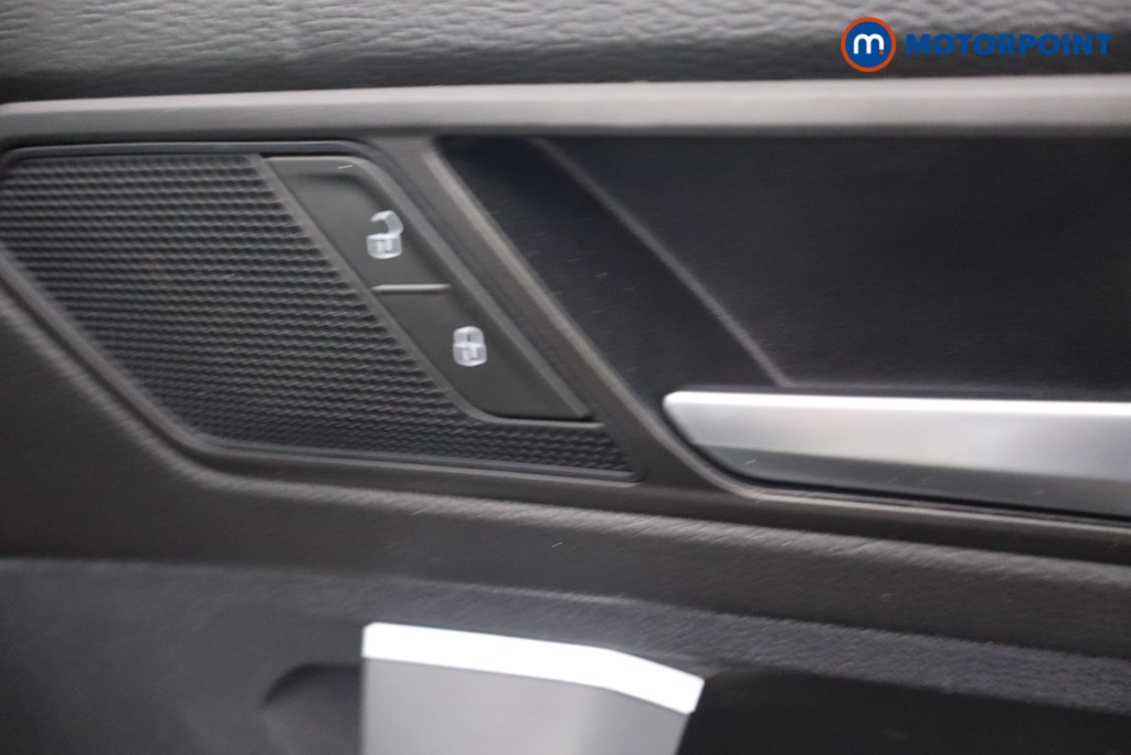 Volkswagen Tiguan R-Line Automatic Petrol SUV - Stock Number (1650413) - 10th supplementary image