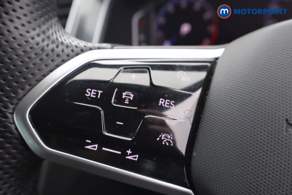 Volkswagen Tiguan R-Line Automatic Petrol SUV - Stock Number (1650413) - 15th supplementary image