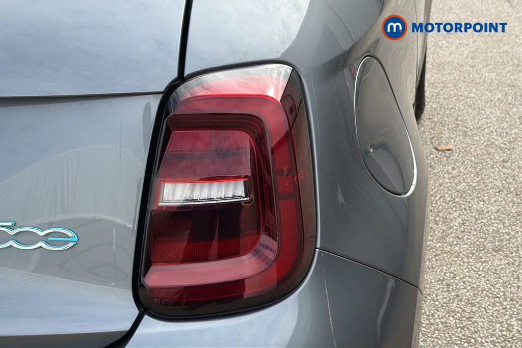 Fiat 500 RED Automatic Electric Hatchback - Stock Number (1650537) - 36th supplementary image