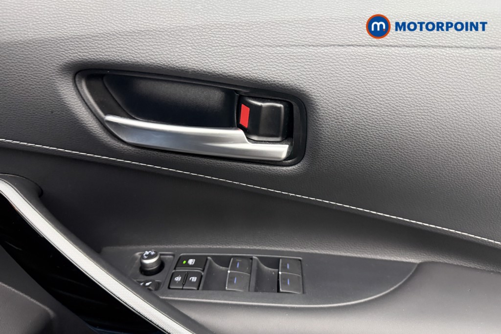 Toyota Corolla Design Automatic Petrol-Electric Hybrid Estate - Stock Number (1650766) - 21st supplementary image
