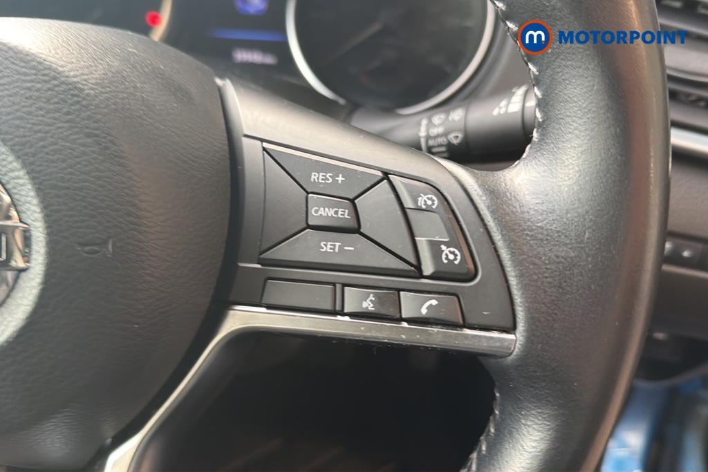 Nissan Qashqai N-Connecta Automatic Petrol SUV - Stock Number (1650850) - 3rd supplementary image