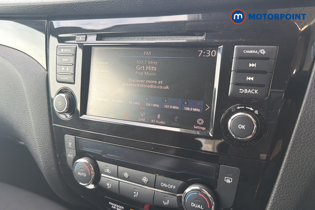 Nissan Qashqai N-Connecta Automatic Petrol SUV - Stock Number (1650850) - 8th supplementary image