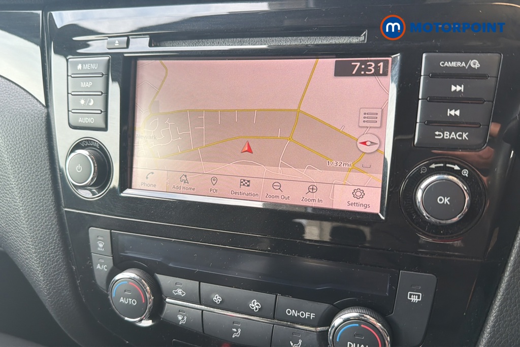Nissan Qashqai N-Connecta Automatic Petrol SUV - Stock Number (1650850) - 9th supplementary image
