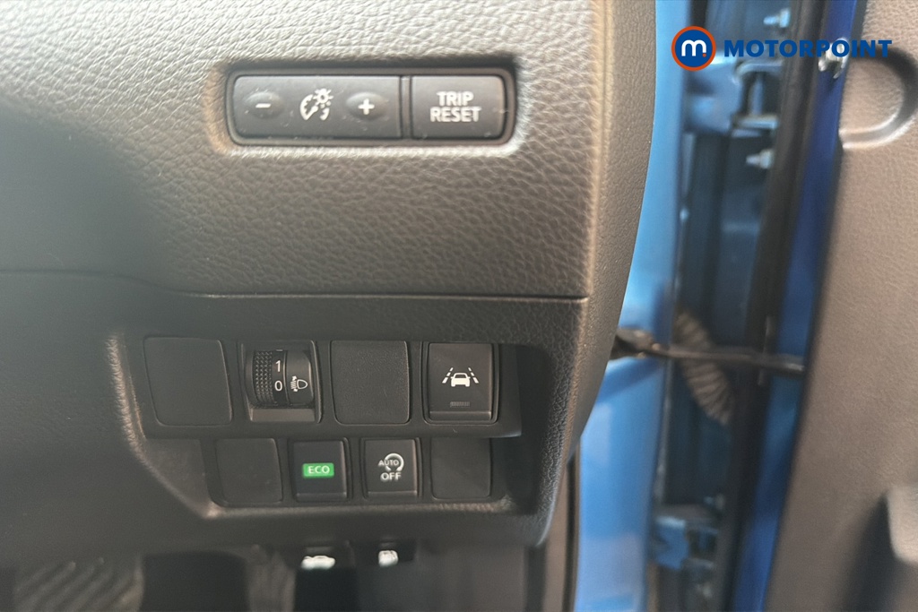 Nissan Qashqai N-Connecta Automatic Petrol SUV - Stock Number (1650850) - 11th supplementary image