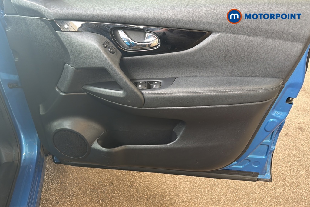 Nissan Qashqai N-Connecta Automatic Petrol SUV - Stock Number (1650850) - 18th supplementary image