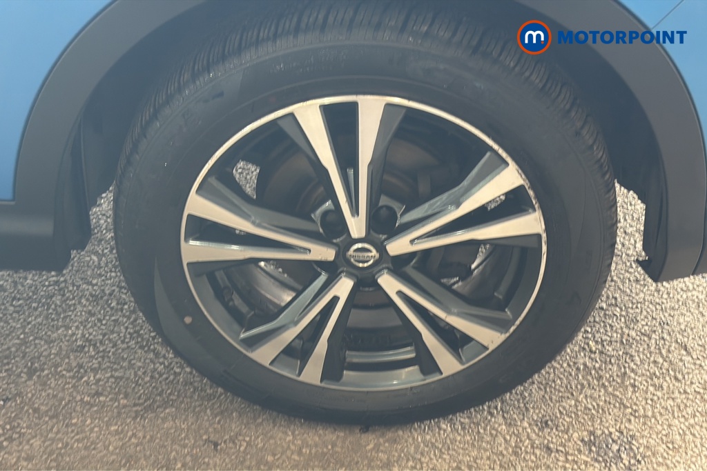 Nissan Qashqai N-Connecta Automatic Petrol SUV - Stock Number (1650850) - 47th supplementary image
