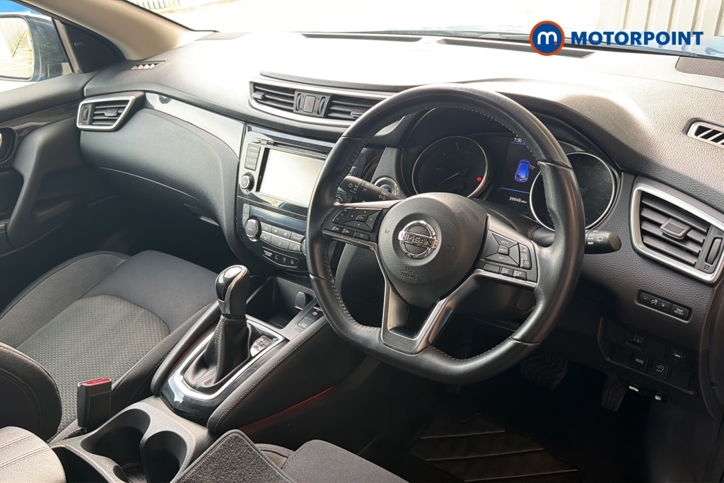 Nissan Qashqai N-Connecta Automatic Petrol SUV - Stock Number (1650850) - 1st supplementary image