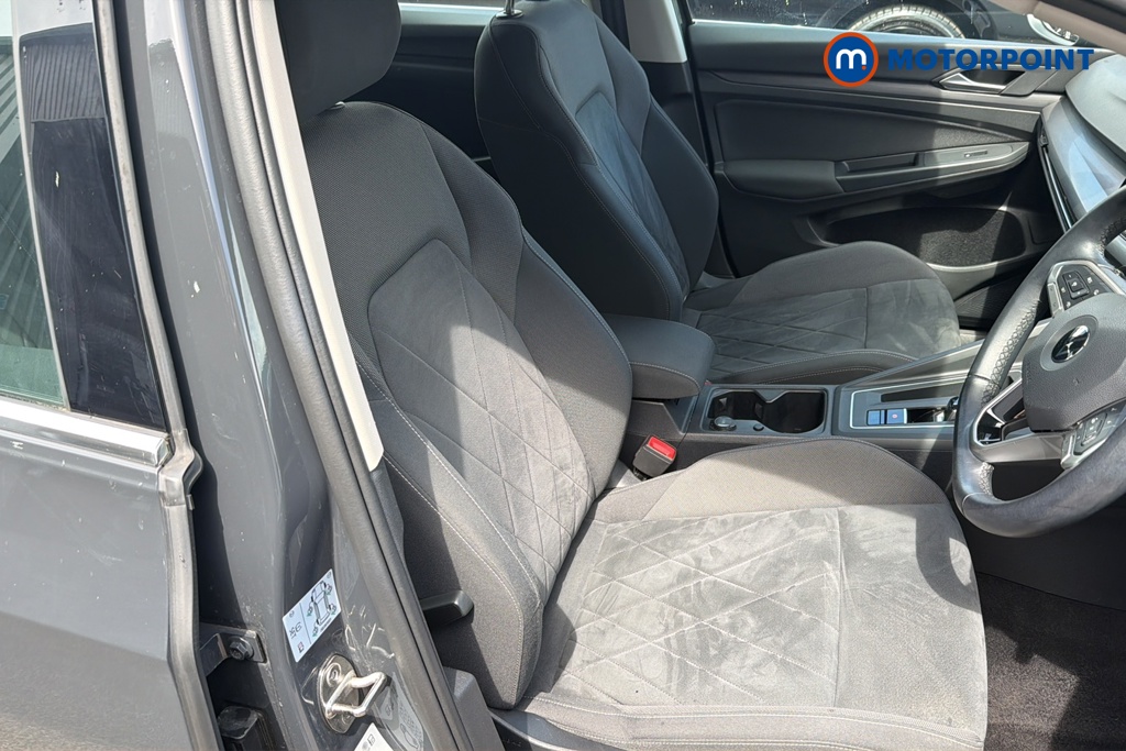 Volkswagen Golf Style Automatic Petrol Hatchback - Stock Number (1651264) - 22nd supplementary image