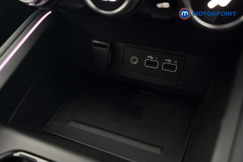 Renault Clio Esprit Alpine Manual Petrol Hatchback - Stock Number (1651536) - 17th supplementary image