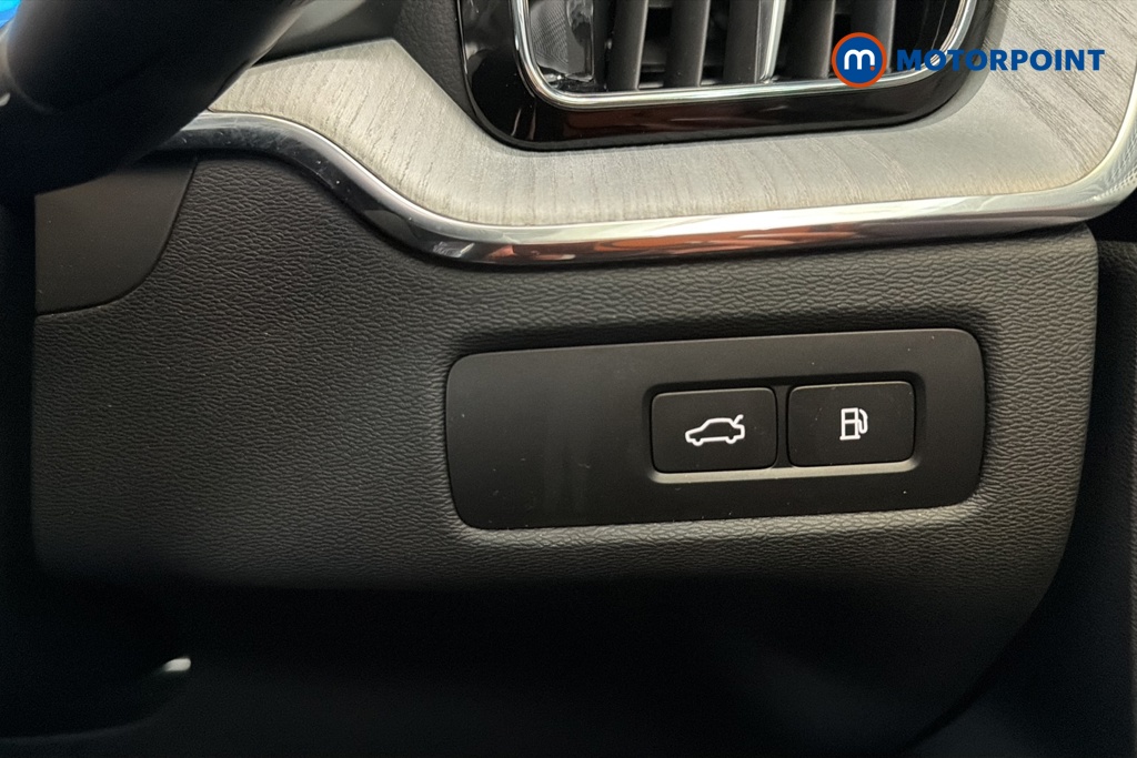 Volvo Xc60 Ultra Automatic Petrol Plug-In Hybrid SUV - Stock Number (1651550) - 11th supplementary image