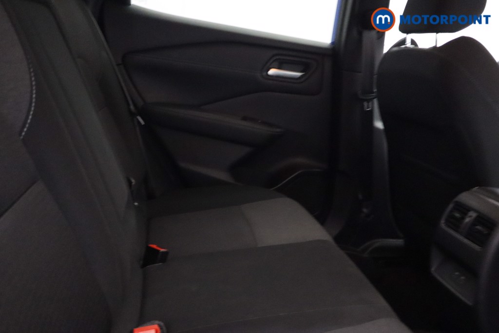 Nissan Qashqai N-Connecta Automatic Petrol-Electric Hybrid SUV - Stock Number (1652121) - 9th supplementary image