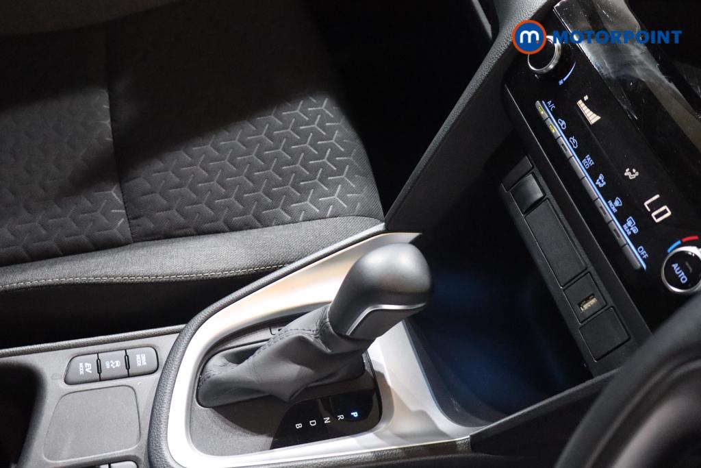 Toyota Yaris Cross Design Automatic Petrol-Electric Hybrid Estate - Stock Number (1652208) - 4th supplementary image