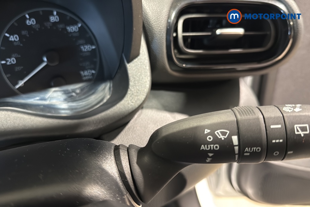 Toyota Yaris Icon Automatic Petrol-Electric Hybrid Hatchback - Stock Number (1652264) - 6th supplementary image