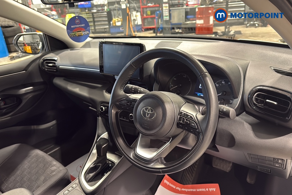 Toyota Yaris Icon Automatic Petrol-Electric Hybrid Hatchback - Stock Number (1652264) - 1st supplementary image