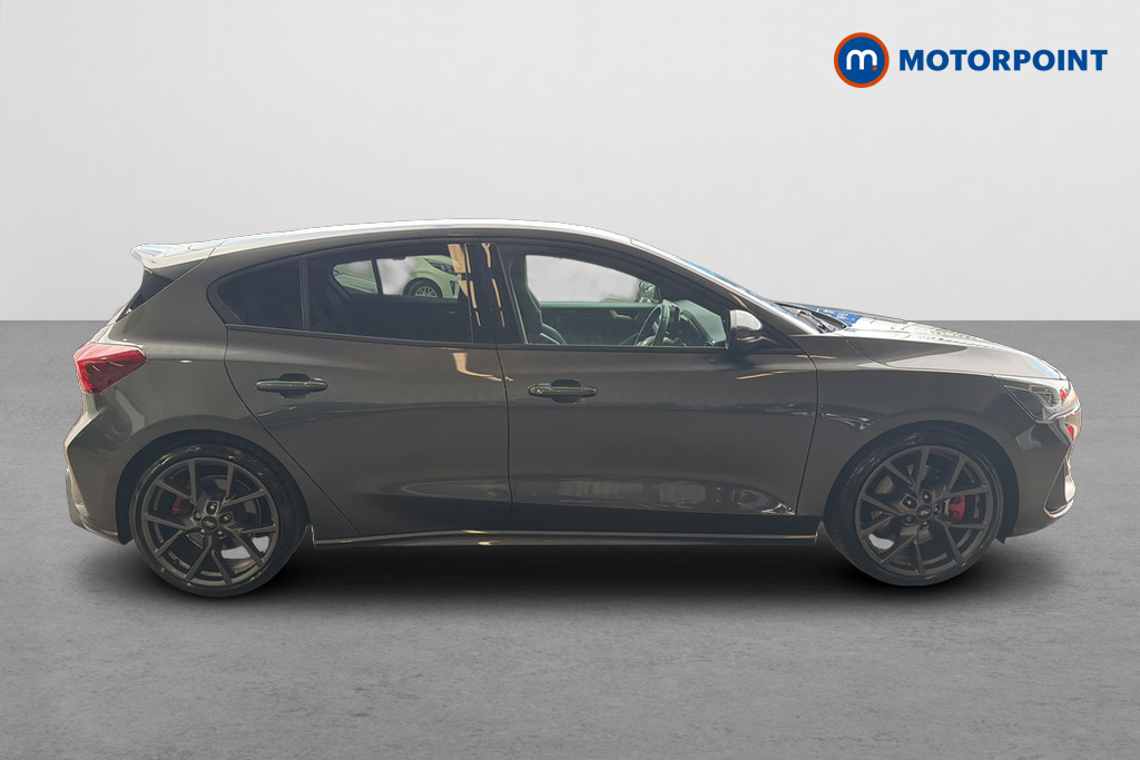 Ford Focus ST Manual Petrol Hatchback - Stock Number (1652374) - Passenger side