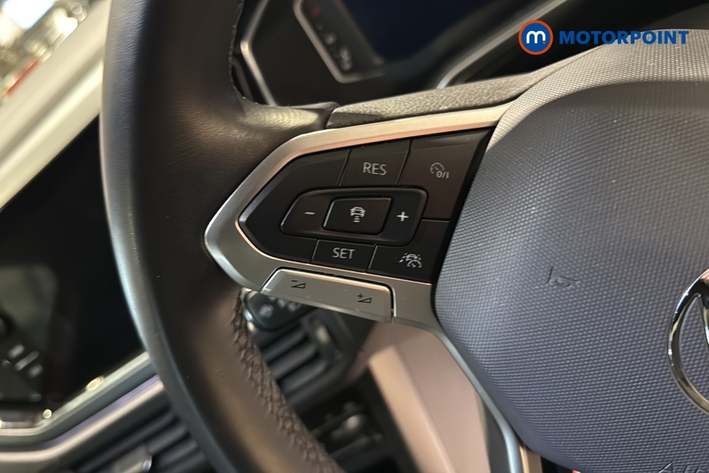 Volkswagen Polo R-Line Manual Petrol Hatchback - Stock Number (1652515) - 4th supplementary image