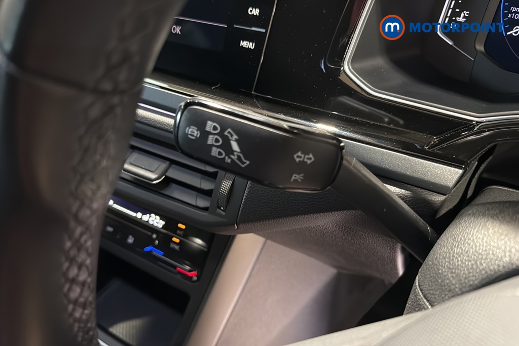 Volkswagen Polo R-Line Manual Petrol Hatchback - Stock Number (1652515) - 5th supplementary image
