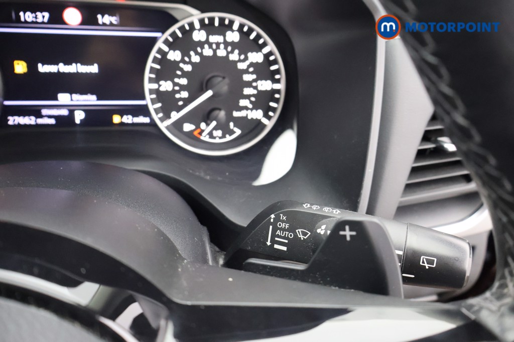 Nissan Qashqai Acenta Premium Automatic Petrol SUV - Stock Number (1636938) - 6th supplementary image