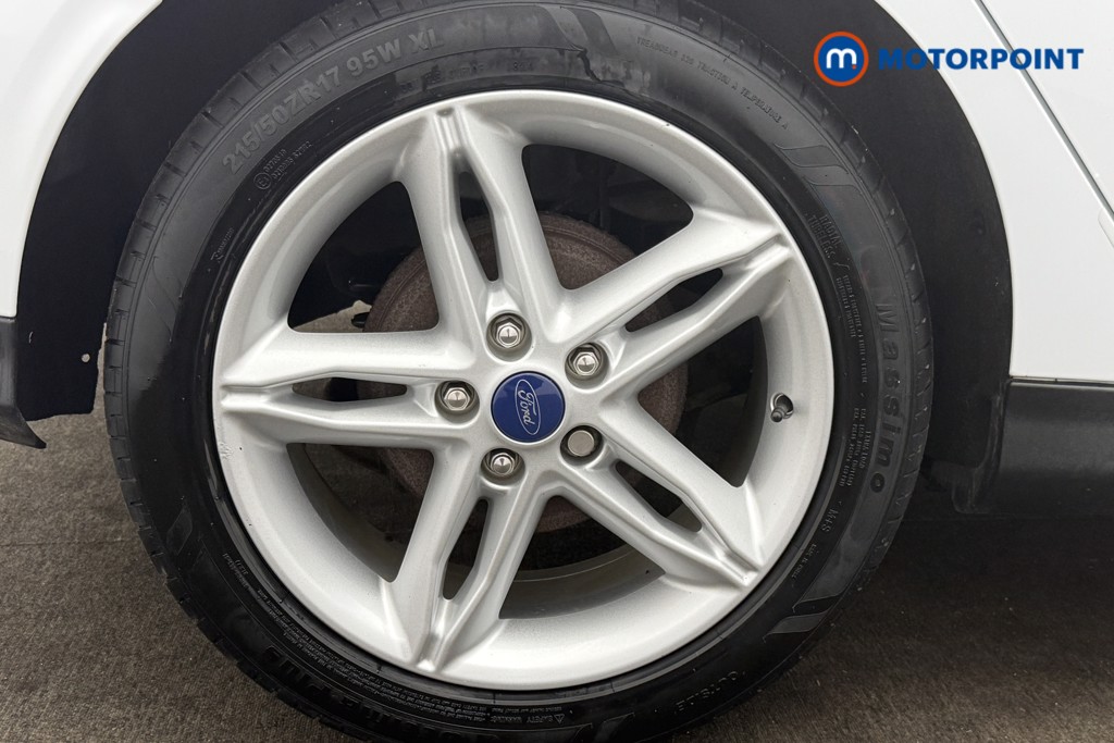 Ford Focus Titanium Manual Petrol Hatchback - Stock Number (1638832) - 3rd supplementary image